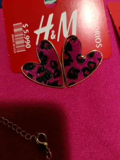 Aros flor rojos, negros H&M - miniatura 3
