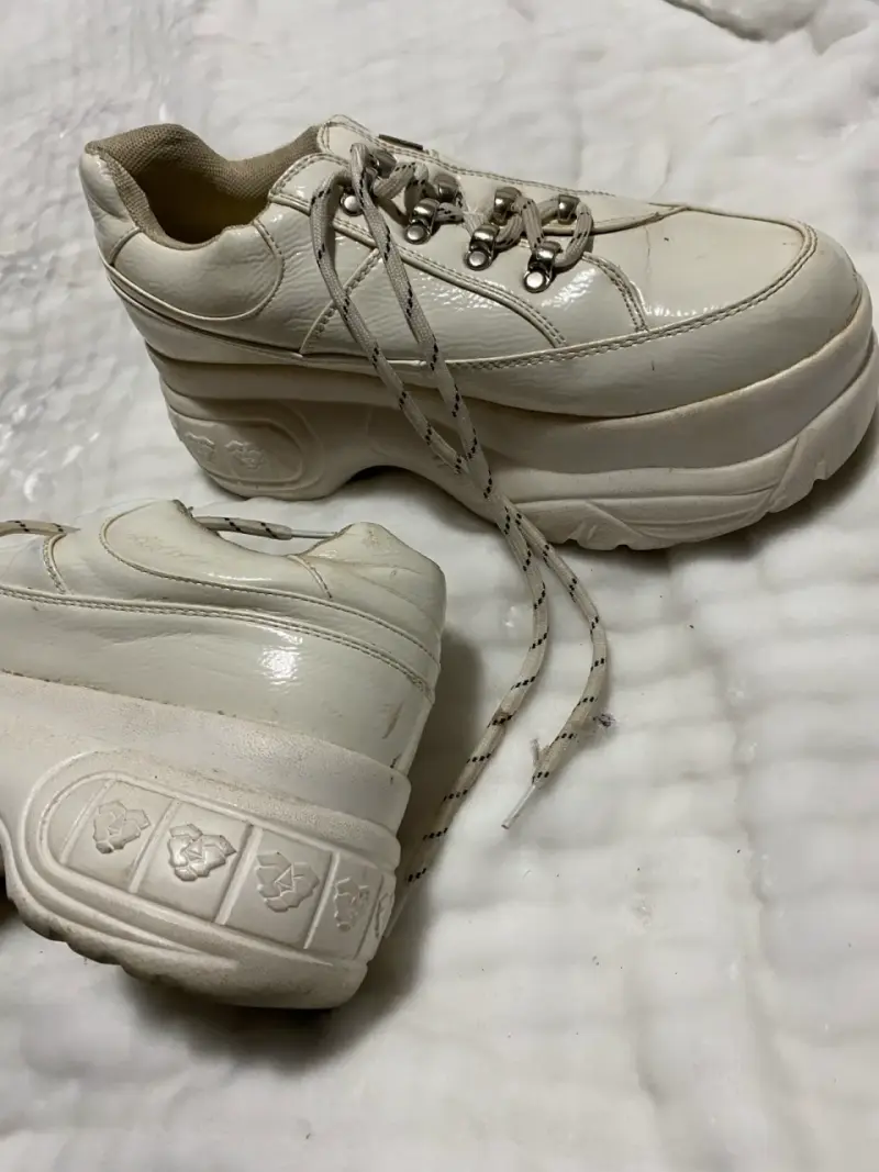 Zapatillas deportivas blancas - 2