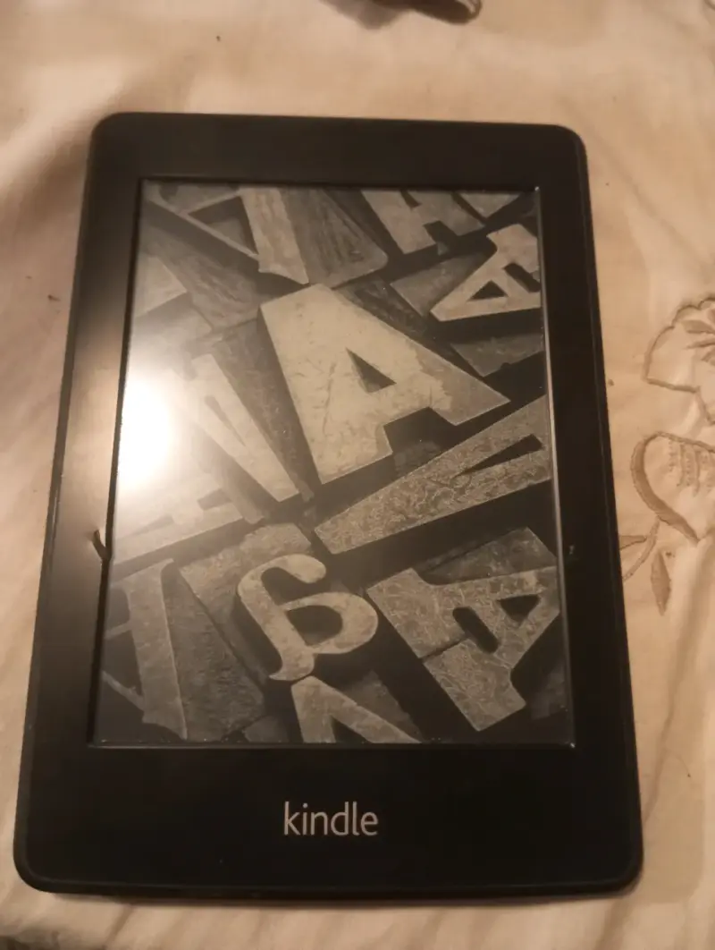 Amazon Kindle Paperwhite 5ta Gen (EY21) 2GB - Exce - 1