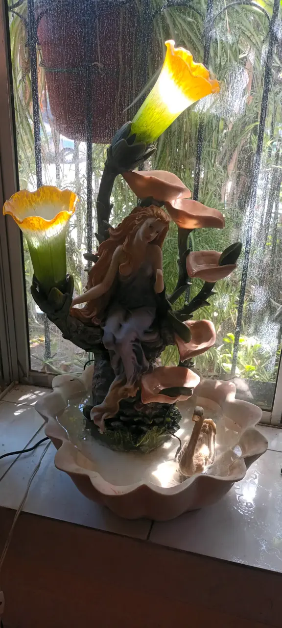 Lámpara con figura de hada - 2