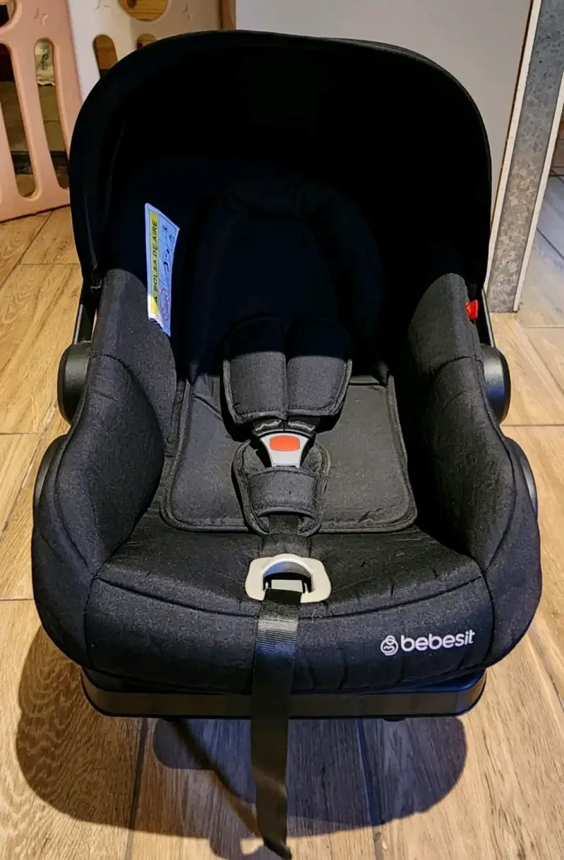 Silla de auto Bebesit negra