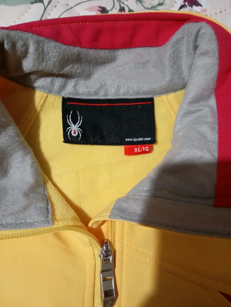 Chaqueta Spyder amarilla con detalles rojos - 2