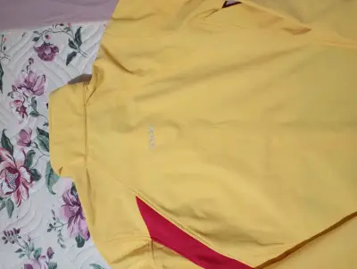 Chaqueta Spyder amarilla con detalles rojos - miniatura 4