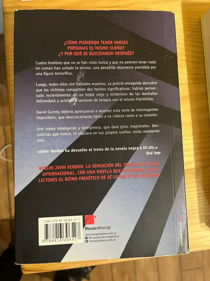Libro 'Controlaré tus sueños' - 2