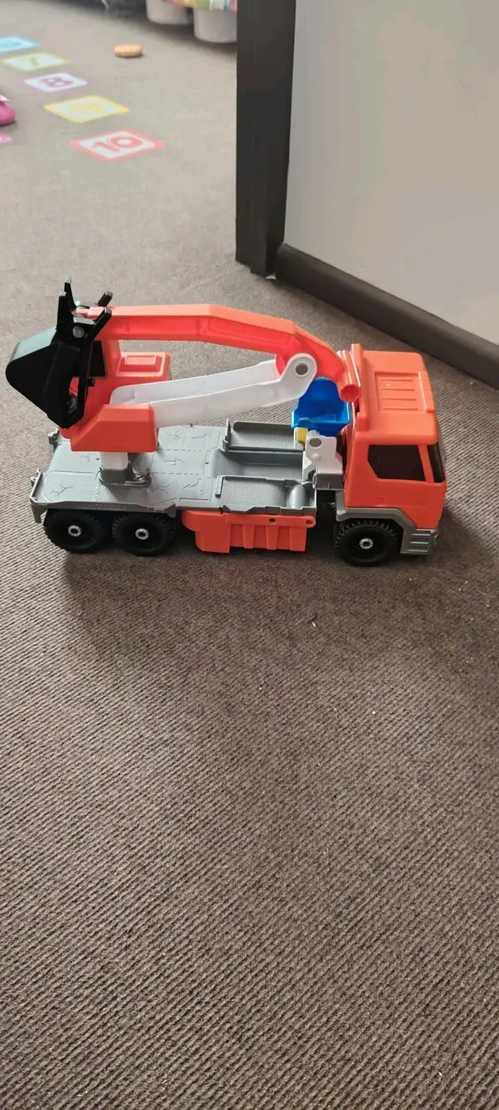 Juguete grúa transformable - 2