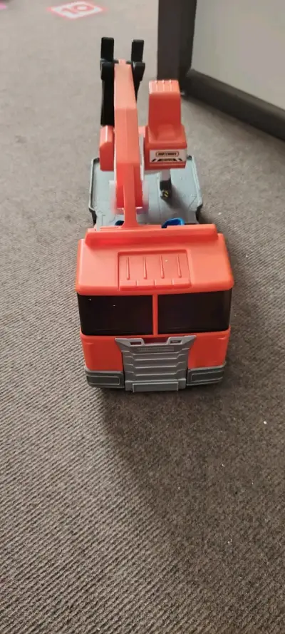 Juguete grúa transformable - miniatura 3
