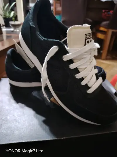 Zapatillas Converse blancas y azules y negras - miniatura 3