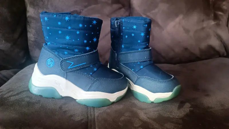 Botas infantiles azul estrellado