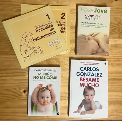 Lote de libros sobre crianza y bebés - miniatura 1
