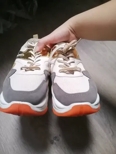 Zapatillas deportivas coloridas - miniatura 3