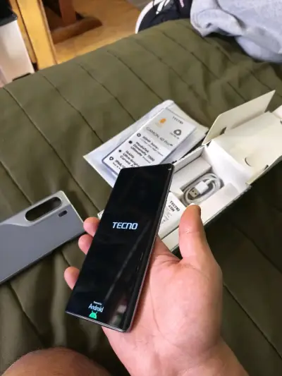 Smartphone Tecno Camon 40 PRO 5G - miniatura 2