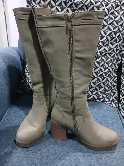 Botas altas beige de mujer Taco Ancho - miniatura 1
