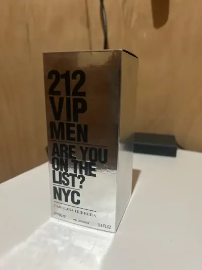 Perfume 212 VIP Men 100ml - miniatura 2