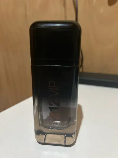Perfume 212 VIP Black 100ml - miniatura 5