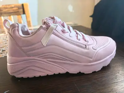 Zapatillas deportivas rosadas - miniatura 1