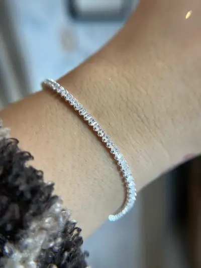 Pulsera de plata y circones - miniatura 1
