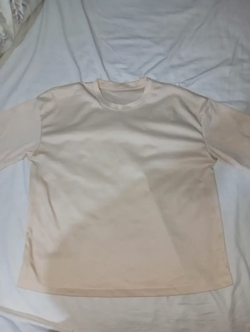 Polera beige con mariposas - 2