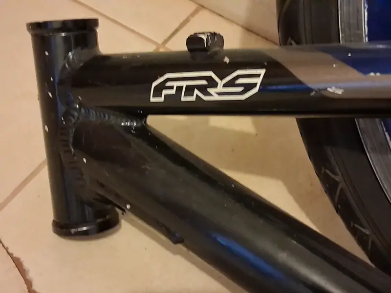 Cuadro de bicicleta FRS negro - 1