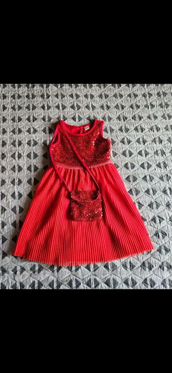 Vestido rojo con lentejuelas