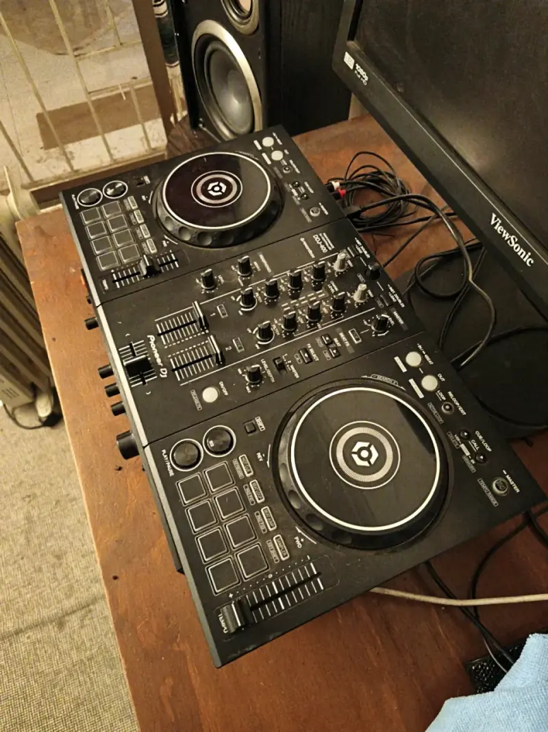 DDJ 400 casi nueva - 1