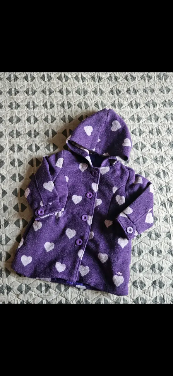 Abrigo morado para bebé - 1