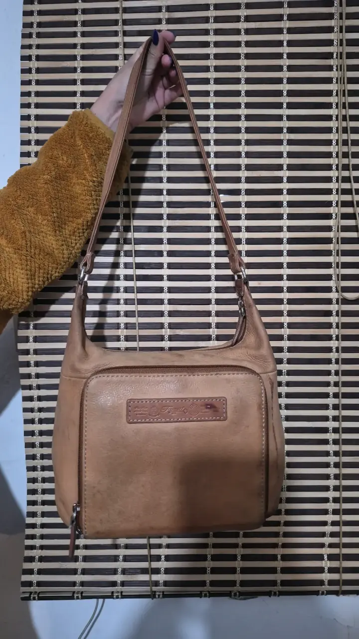 Cartera de cuero camel elegante - 1
