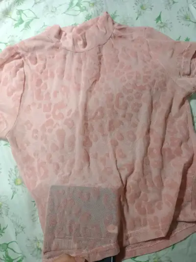 Polera rosa estampado animal print - miniatura 2