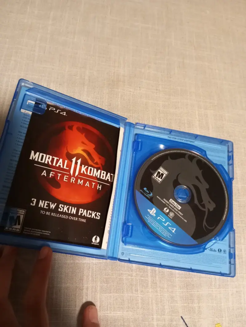 Mortal Kombat 11 Aftermath Kollection PS4 (Físico - 2