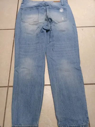 Jeans rasgados azul claro - miniatura 2