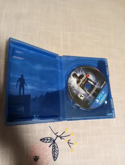 Uncharted 4 para PS4 - miniatura 2