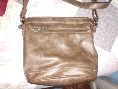 Cartera marrón con cierre - miniatura 4