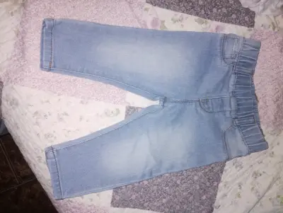 Jeans de mezclilla para niña - miniatura 1