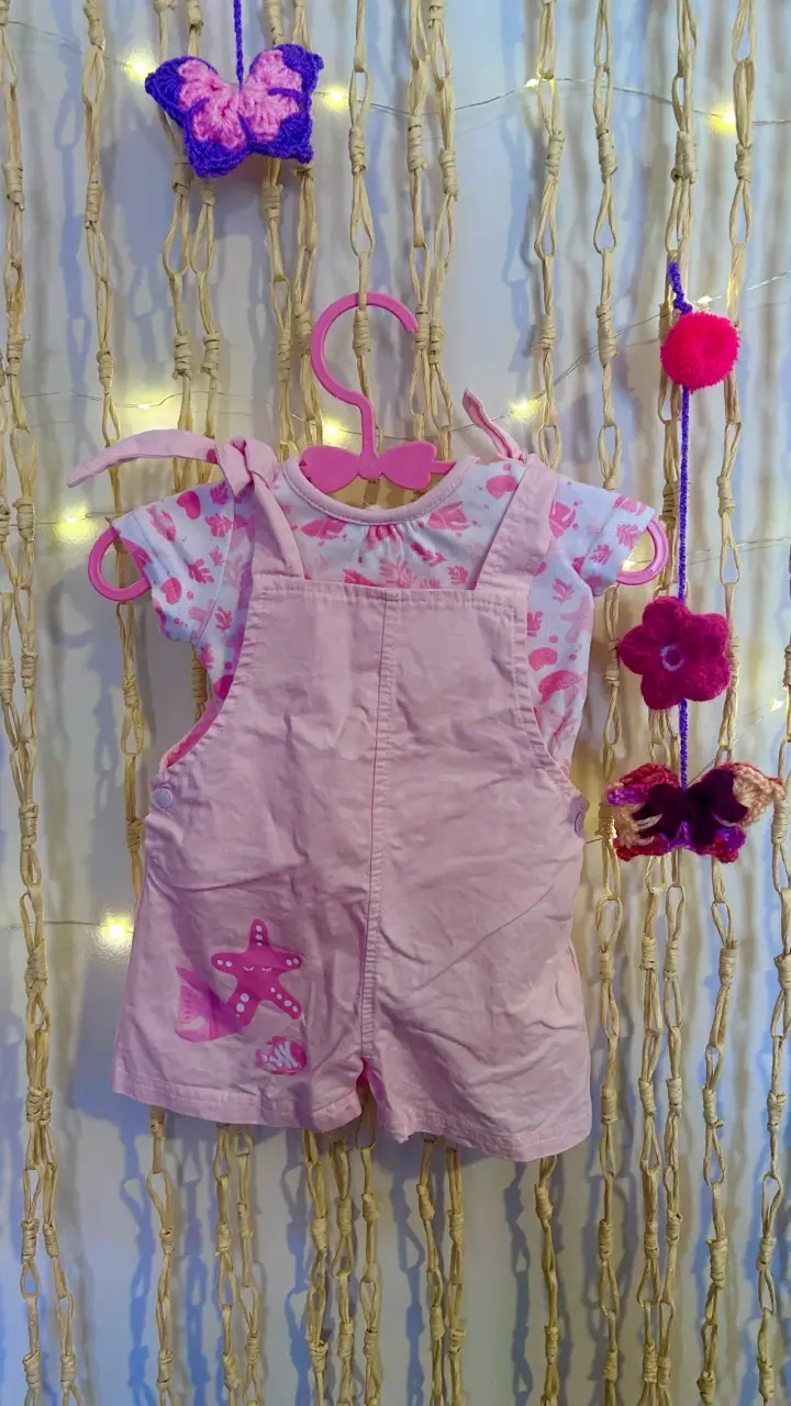 Jardinera rosada infantil estampada