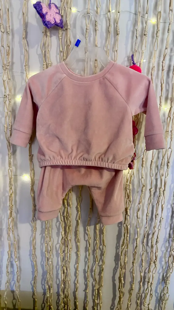 Conjunto rosa para bebé