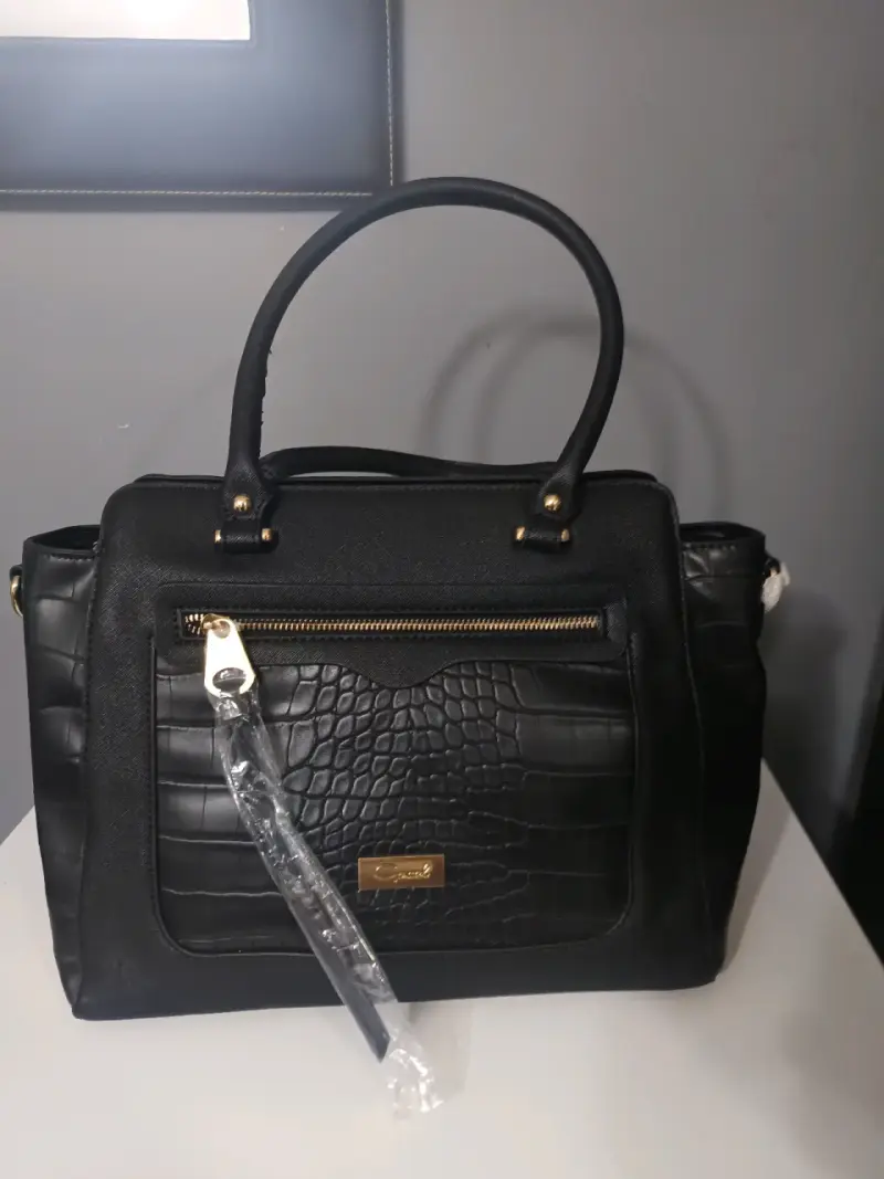 Cartera negra elegante - 1
