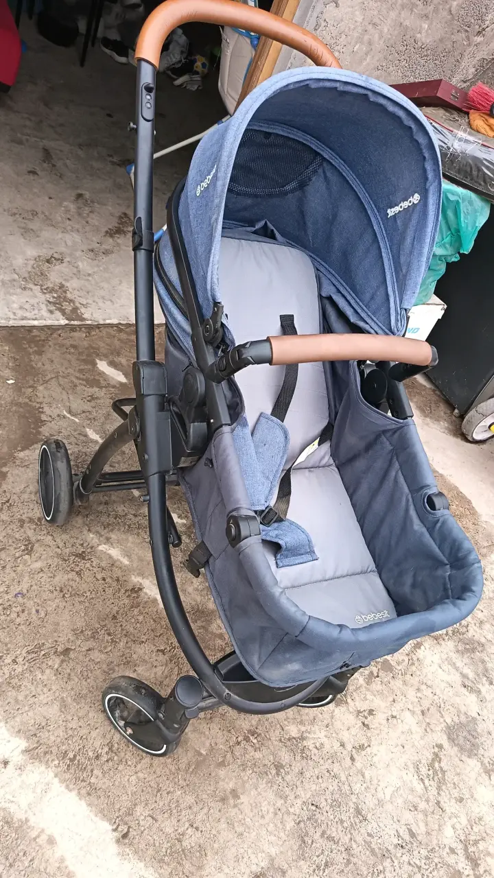 Coche de bebé azul Bebesit