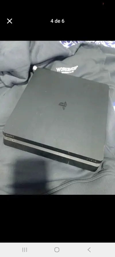 Consola PlayStation 4 usada - miniatura 3