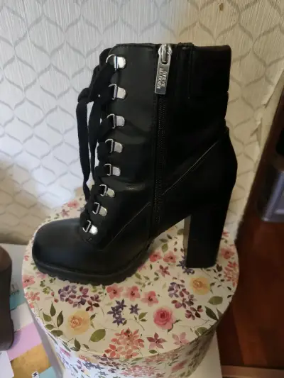 Botines negros de cuero con tacos stevemaden - miniatura 3