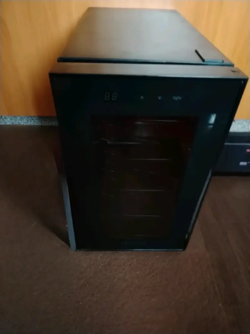 Cava marca Frigidaire - 4