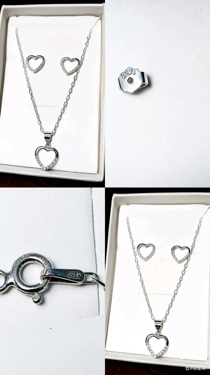 Set de collar y aros de corazón