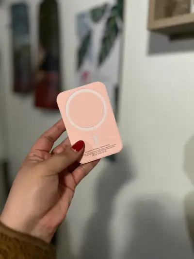 Power bank MagSafe rosa - miniatura 2