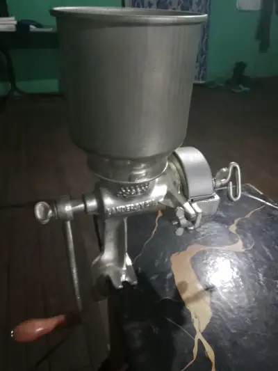 Molino manual de metal - miniatura 3