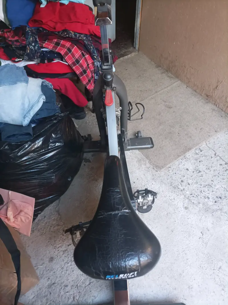 Bicicleta estática CardioPower negra - 5