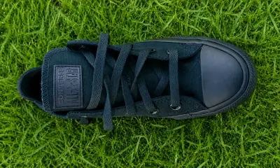 Zapatillas negras Converse - miniatura 2