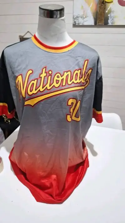 Polera deportiva gris National - miniatura 1