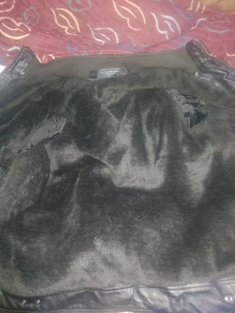 Chaqueta negra de cuero - 3
