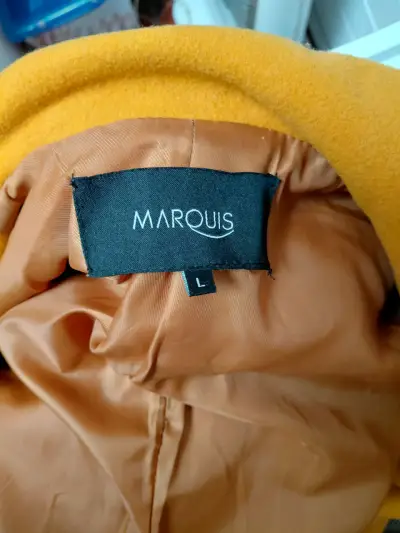 Abrigo amarillo con bolsillos - miniatura 2