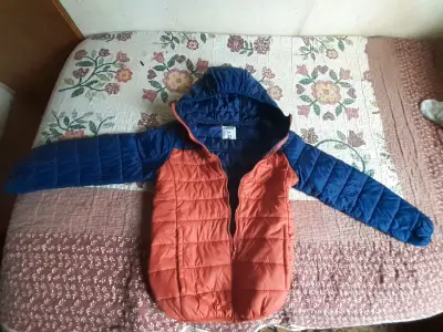 Chaqueta bicolor con capucha (CutBack) - miniatura 1