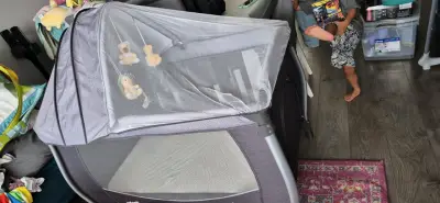 Cuna portátil con mosquitero INFANTI - miniatura 1