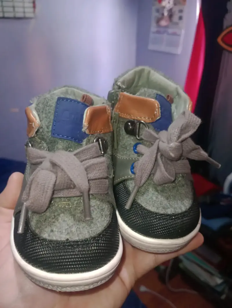 Zapatillas infantiles grises - 1